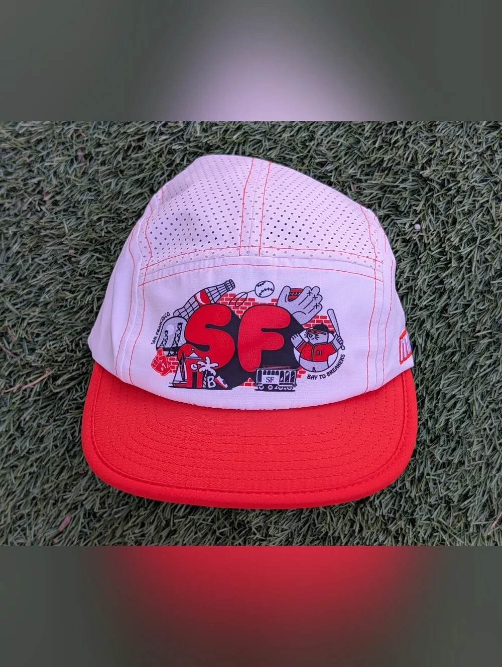 rnnr San Francisco Base To Breakers Pacer Running Hat Giant Race Cap 56cm White